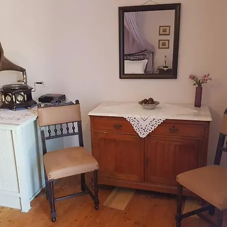 Chariklia Traditional House * Alónnisos