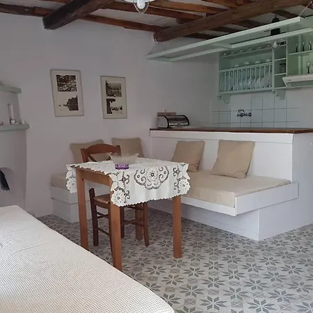 Nyaraló Chariklia Traditional House Alónnisos